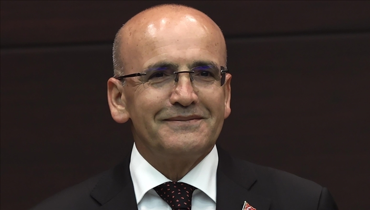 Bakan Şimşek’ten enflasyonda düşüş mesajı Bakan Şimşek’ten enflasyonda düşüş mesajı