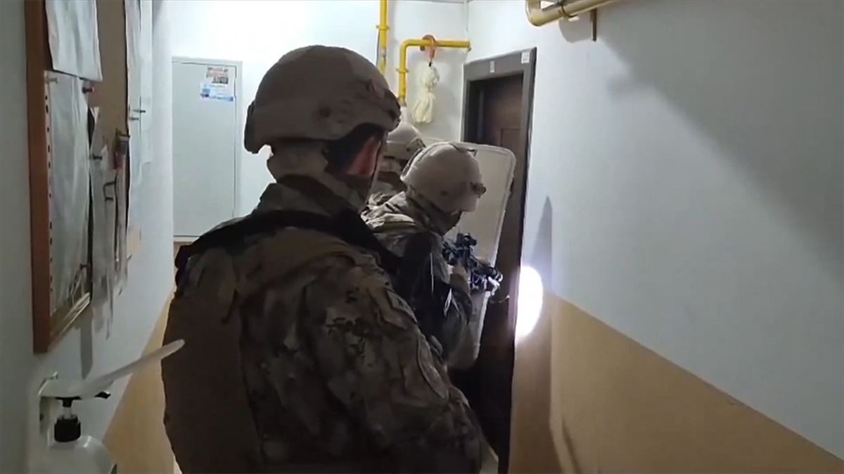 “Kuyu-15” operasyonlarında organize suç örgütü üyesi 30 şüpheli yakalandı “Kuyu-15” operasyonlarında organize suç örgütü üyesi 30 şüpheli yakalandı