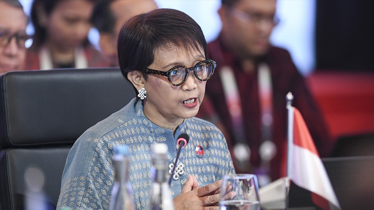 Endonezya Dışişleri Bakanı Marsudi: İsrail’in devam eden soykırımı, derhal sona ermeli