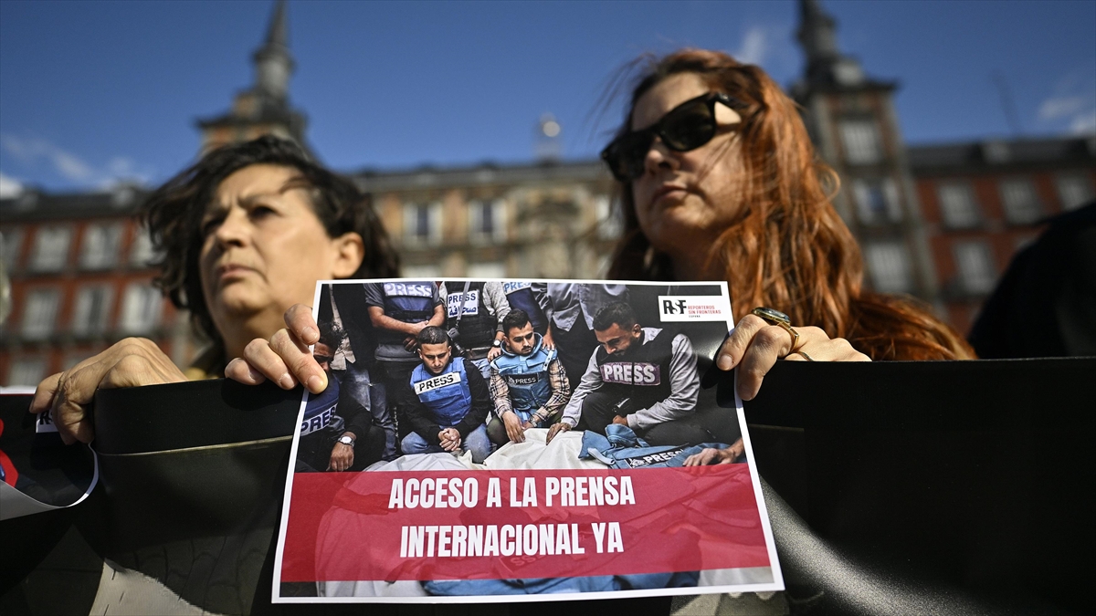 Sınır Tanımayan Gazetecilerden meslektaşlarını öldüren İsrail’e kınama ve UCM’ye 4’üncü kez suç duyurusu Sınır Tanımayan Gazetecilerden meslektaşlarını öldüren İsrail’e kınama ve UCM’ye 4’üncü kez suç duyurusu