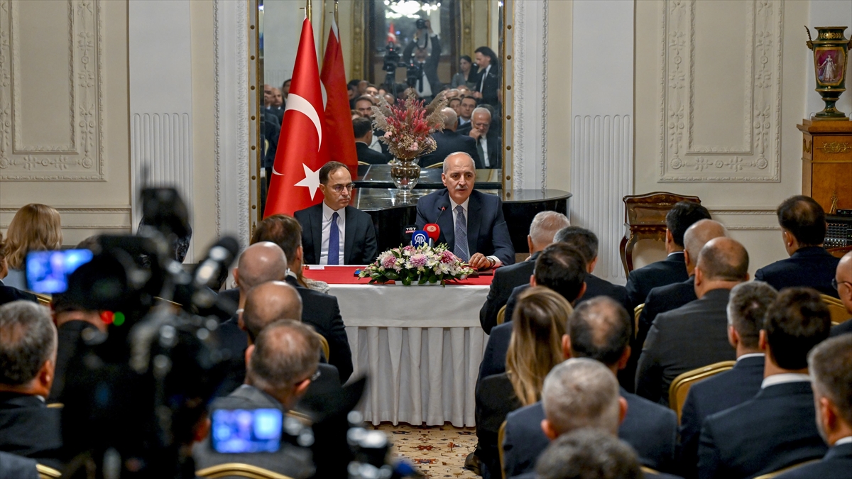 TBMM Başkanı Kurtulmuş, Moskova’da Rus-Türk İş Adamları Birliği üyeleriyle bir araya geldi TBMM Başkanı Kurtulmuş, Moskova’da Rus-Türk İş Adamları Birliği üyeleriyle bir araya geldi