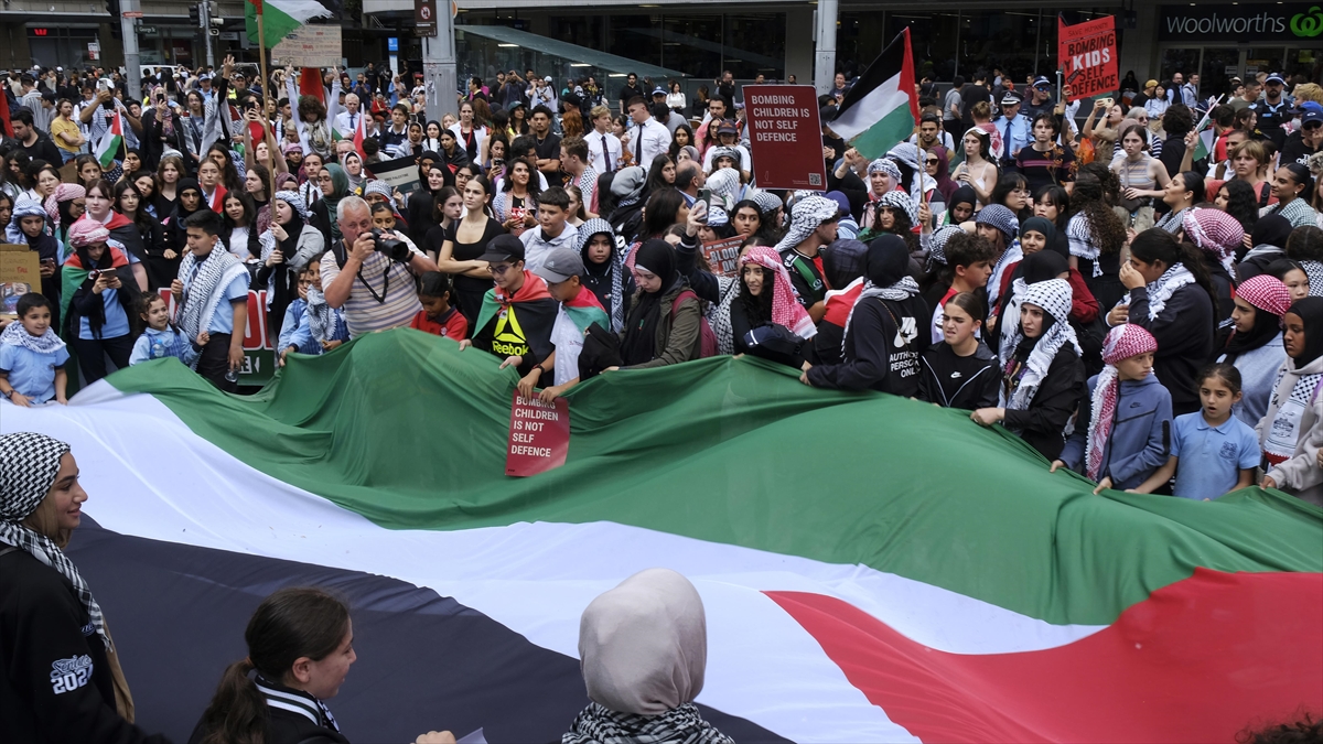 Avustralya polisi Gazze’ye saldırıların birinci yılı için planlanan gösterileri engellemek istiyor Avustralya polisi Gazze’ye saldırıların birinci yılı için planlanan gösterileri engellemek istiyor