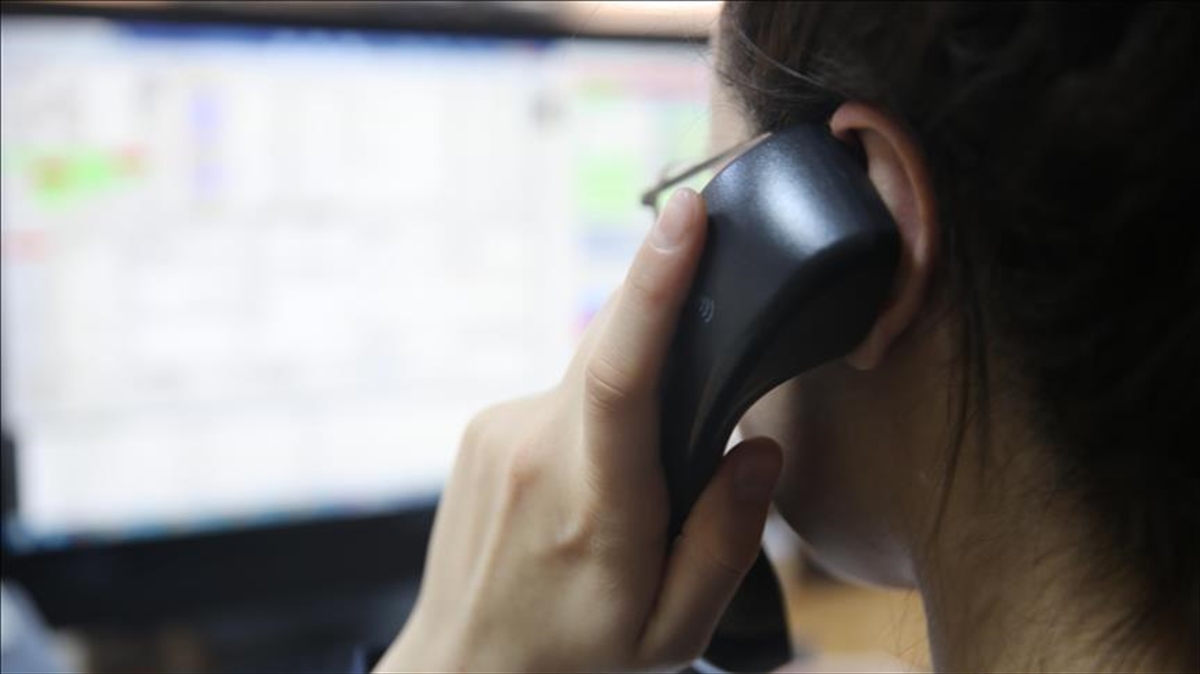 “Bir telefonla” gençlere yönelik siber zorbalık ve şiddet ihbar edilebiliyor