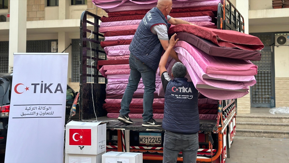 TİKA, Lübnan’da insani yardım malzemesi dağıttı TİKA, Lübnan’da insani yardım malzemesi dağıttı