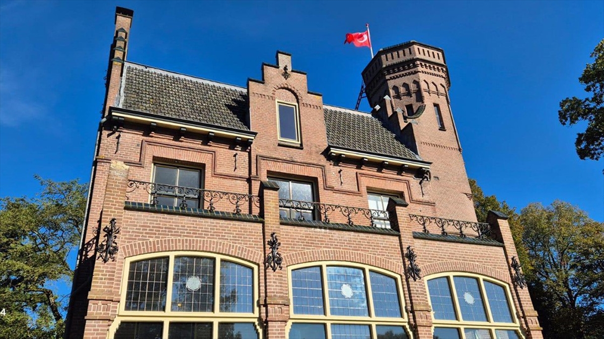 Türkiye’nin Amersfoort Fahri Başkonsolosluğu açıldı Türkiye’nin Amersfoort Fahri Başkonsolosluğu açıldı