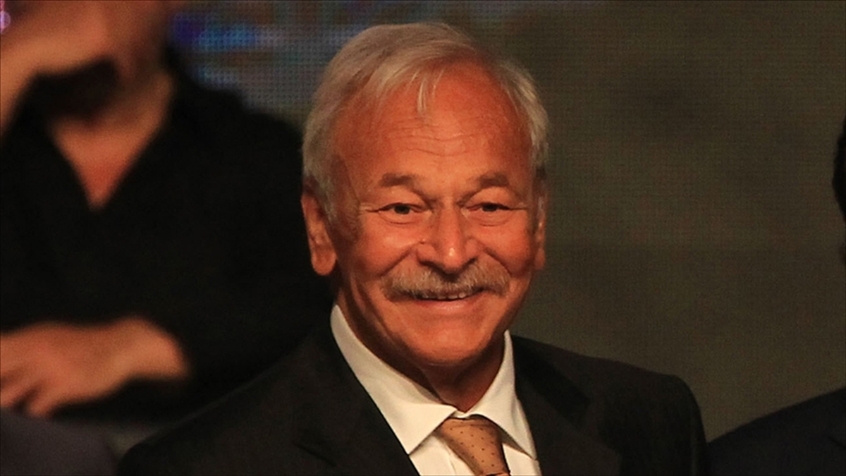 Karadeniz’in unutulmaz sesi: Kamil Sönmez Karadeniz’in unutulmaz sesi: Kamil Sönmez