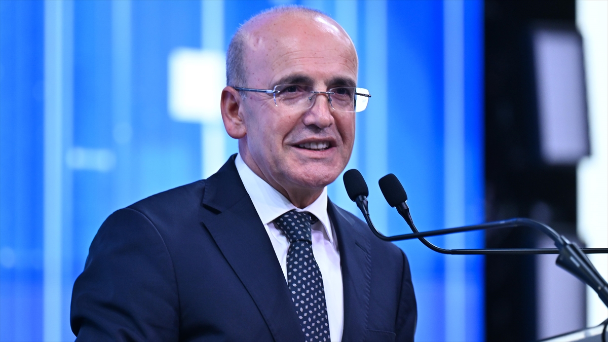 Bakan Şimşek: Dezenflasyon programını kararlılıkla uygulamayı sürdürüyoruz Bakan Şimşek: Dezenflasyon programını kararlılıkla uygulamayı sürdürüyoruz