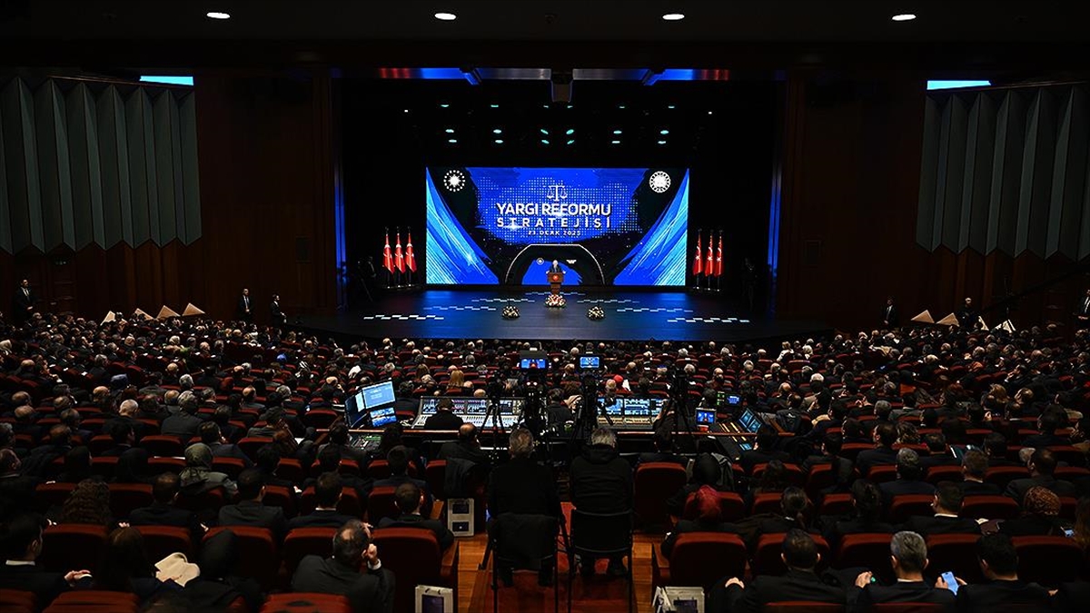 AK Parti, 4. Yargı Reformu Strateji Belgesinin “ilk yargı paketi” için çalışma başlattı AK Parti, 4. Yargı Reformu Strateji Belgesinin “ilk yargı paketi” için çalışma başlattı