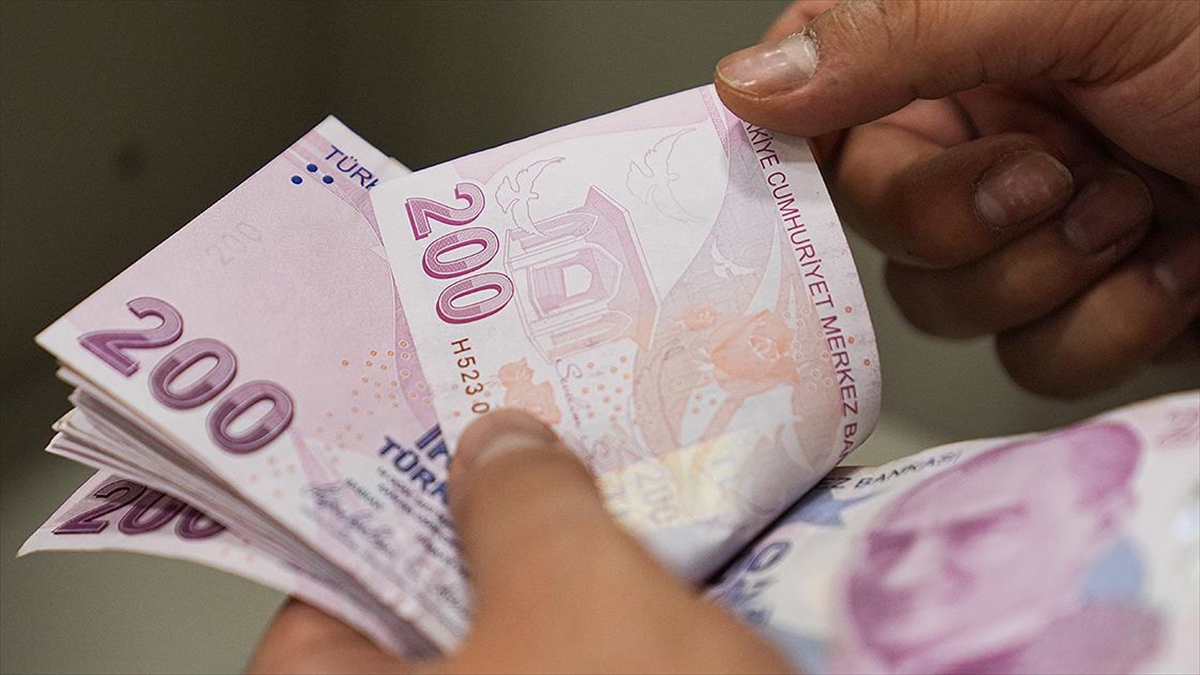 Emekli maaş farkları yarın hesaplara yatırılacak Emekli maaş farkları yarın hesaplara yatırılacak