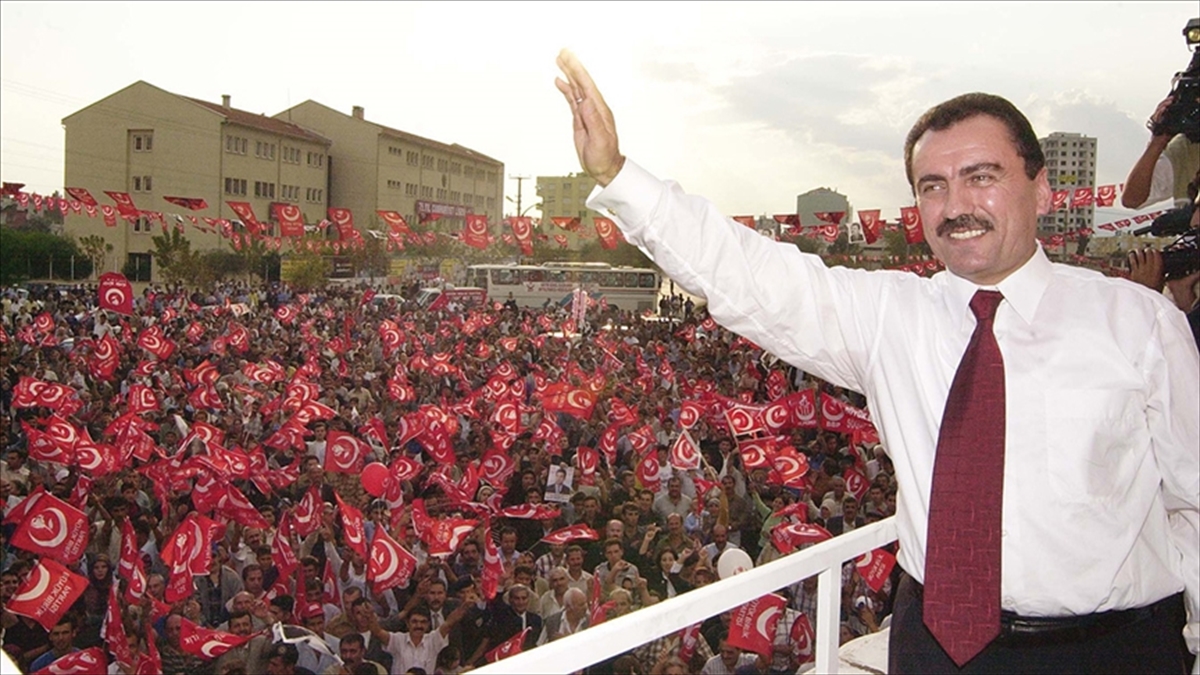 Muhsin Yazıcıoğlu vefatının 16. yılında anılıyor Muhsin Yazıcıoğlu vefatının 16. yılında anılıyor