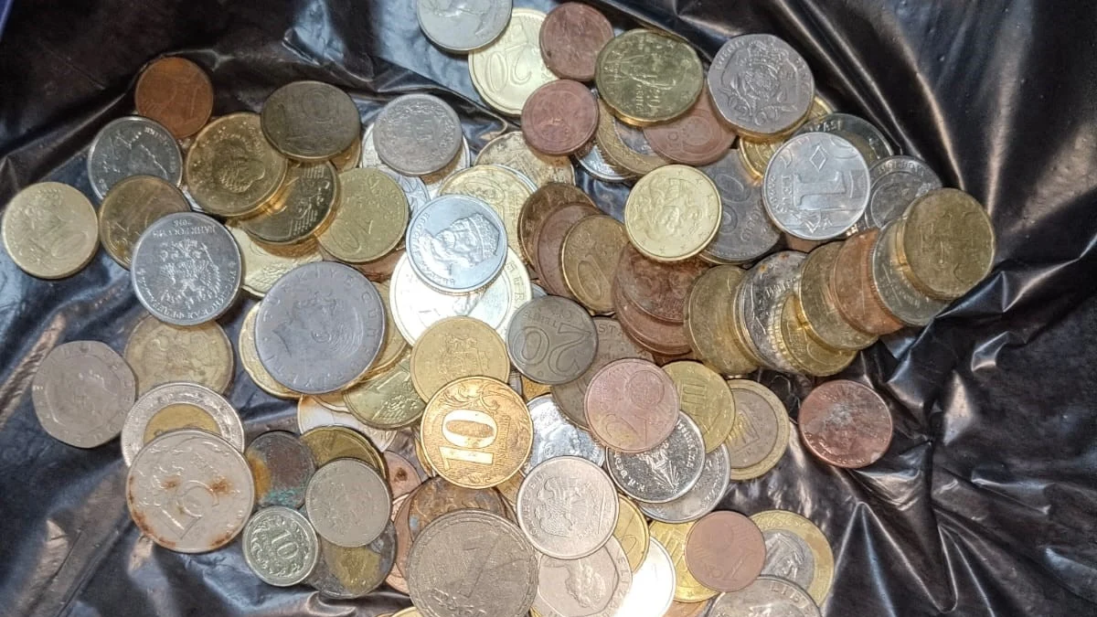 Dilenci değil döviz bürosu… Dilenci değil döviz bürosu…