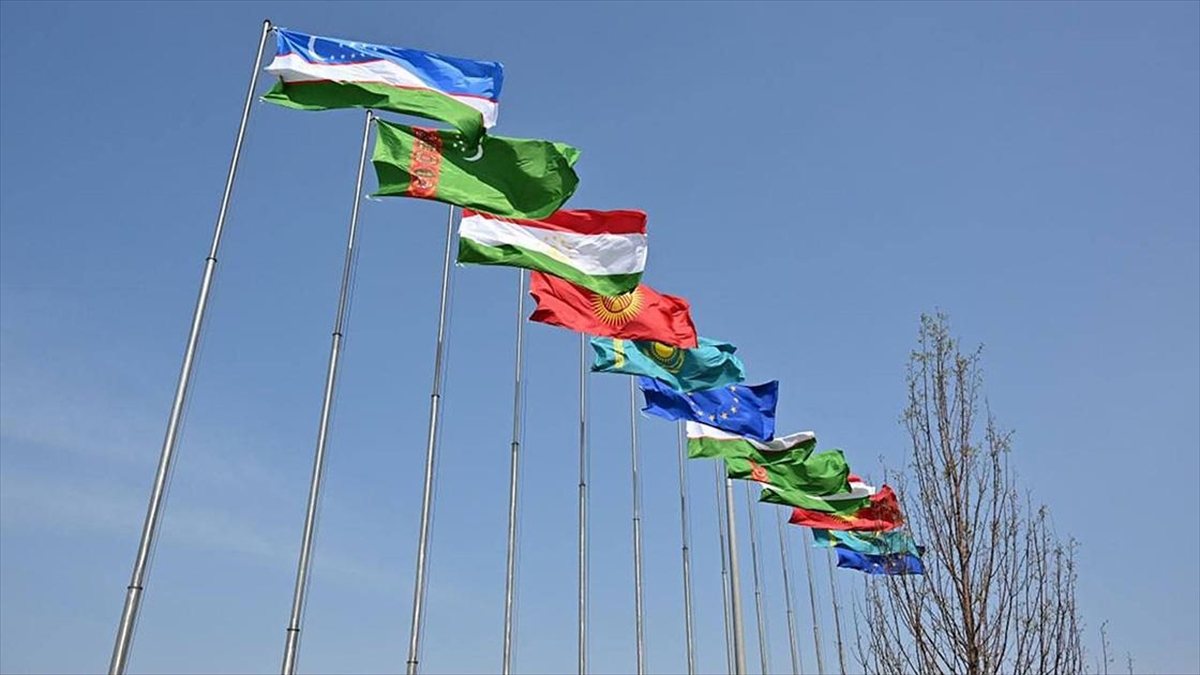 Özbekistan’ın tarihi Semerkant şehrinde yarın Birinci AB-Orta Asya Zirvesi başlıyor