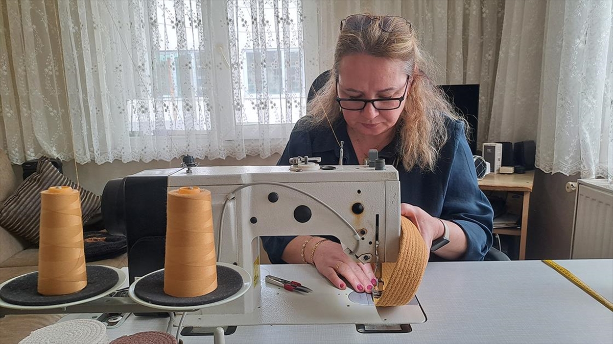 Özel gereksinimli oğlu için evini atölyeye dönüştürdü Özel gereksinimli oğlu için evini atölyeye dönüştürdü