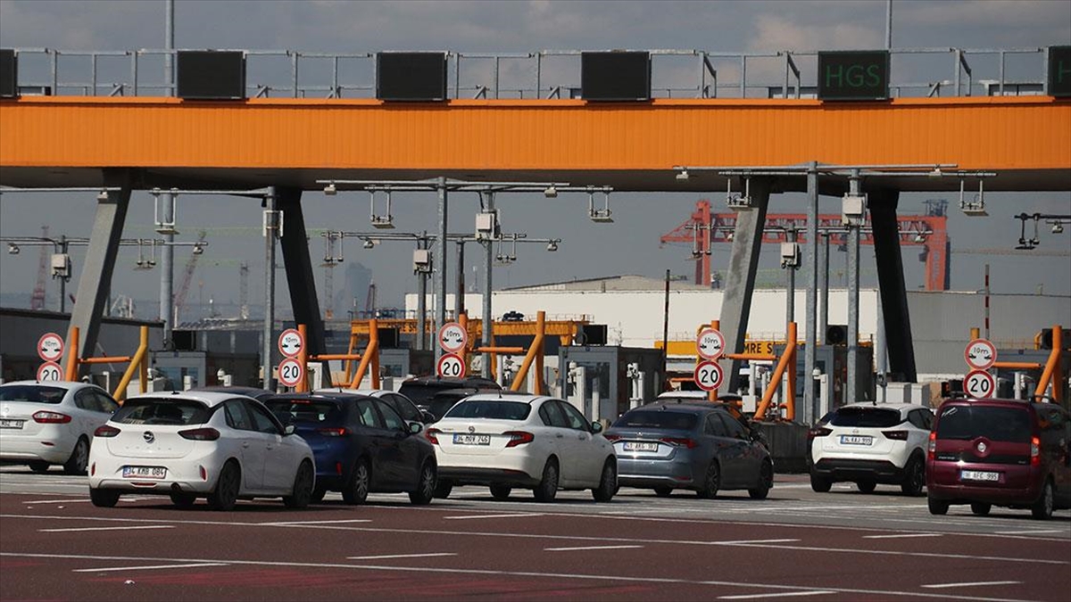 Tatilcilerin dönüş haraketliliği başladı