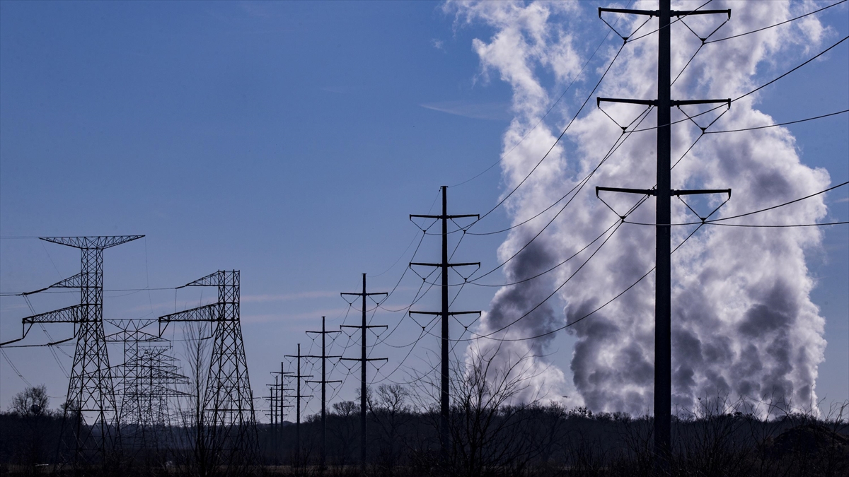 ABD’nin Texas eyaletinde fırtına nedeniyle 160 bini aşkın kişi elektriksiz kaldı