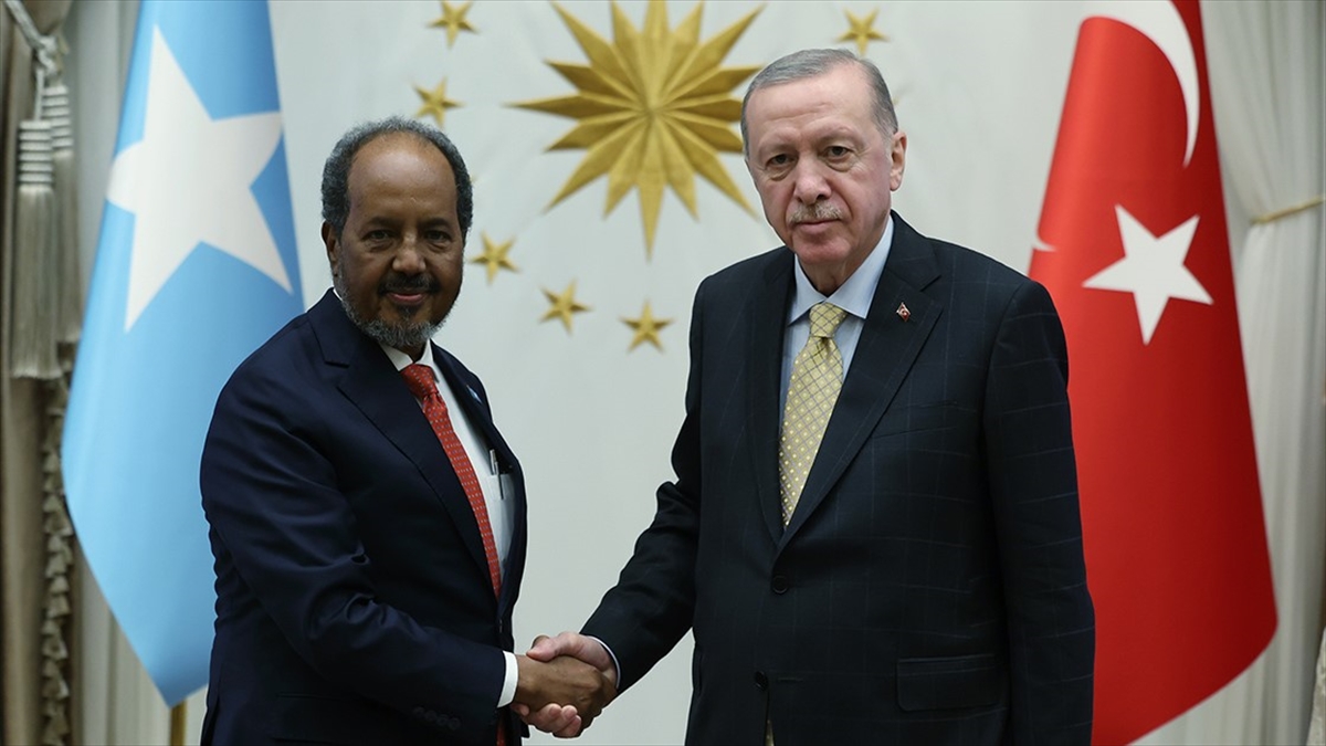 Cumhurbaşkanı Erdoğan, Somali Cumhurbaşkanı Mahmud ile telefonda görüştü Cumhurbaşkanı Erdoğan, Somali Cumhurbaşkanı Mahmud ile telefonda görüştü