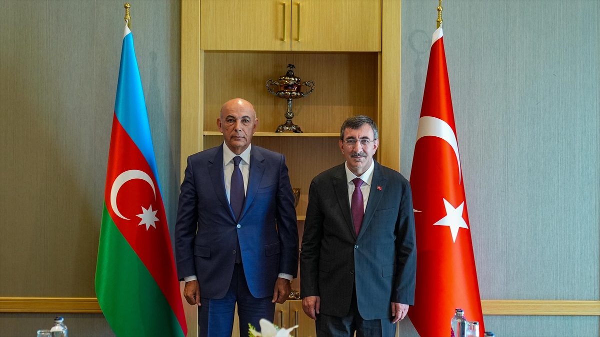 Cumhurbaşkanı Yardımcısı Yılmaz: Türkiye-Azerbaycan ilişkilerini ileri taşımak için atılabilecek adımları ele aldık Cumhurbaşkanı Yardımcısı Yılmaz: Türkiye-Azerbaycan ilişkilerini ileri taşımak için atılabilecek adımları ele aldık