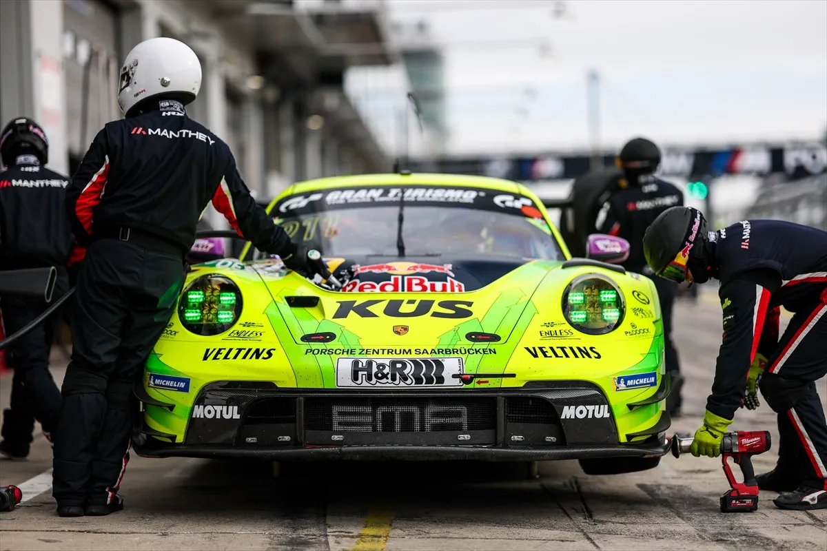 Ayhancan Güven, Nürburgring 24 Saat Yarışı’nda ikinci oldu… Ayhancan Güven, Nürburgring 24 Saat Yarışı’nda ikinci oldu…