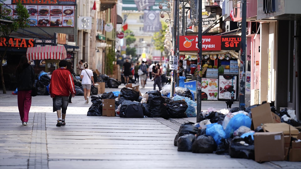 İzmir’de yaklaşık 23 bin işçinin grevi dördüncü gününde İzmir’de yaklaşık 23 bin işçinin grevi dördüncü gününde