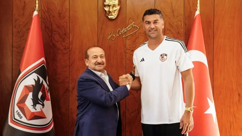 Burak Yılmaz Süper Lig’e geri döndü Burak Yılmaz Süper Lig’e geri döndü
