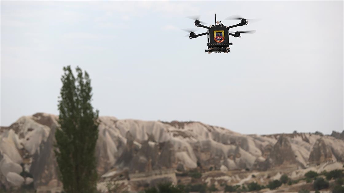 Nevşehir’de bir firma etkin ve hızlı müdahale için “Asayiş dronu” üretti Nevşehir’de bir firma etkin ve hızlı müdahale için “Asayiş dronu” üretti