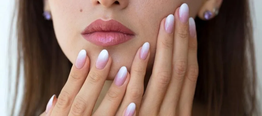 Oje kullanımına yönelik yeni yasak kapıda Oje kullanımına yönelik yeni yasak kapıda