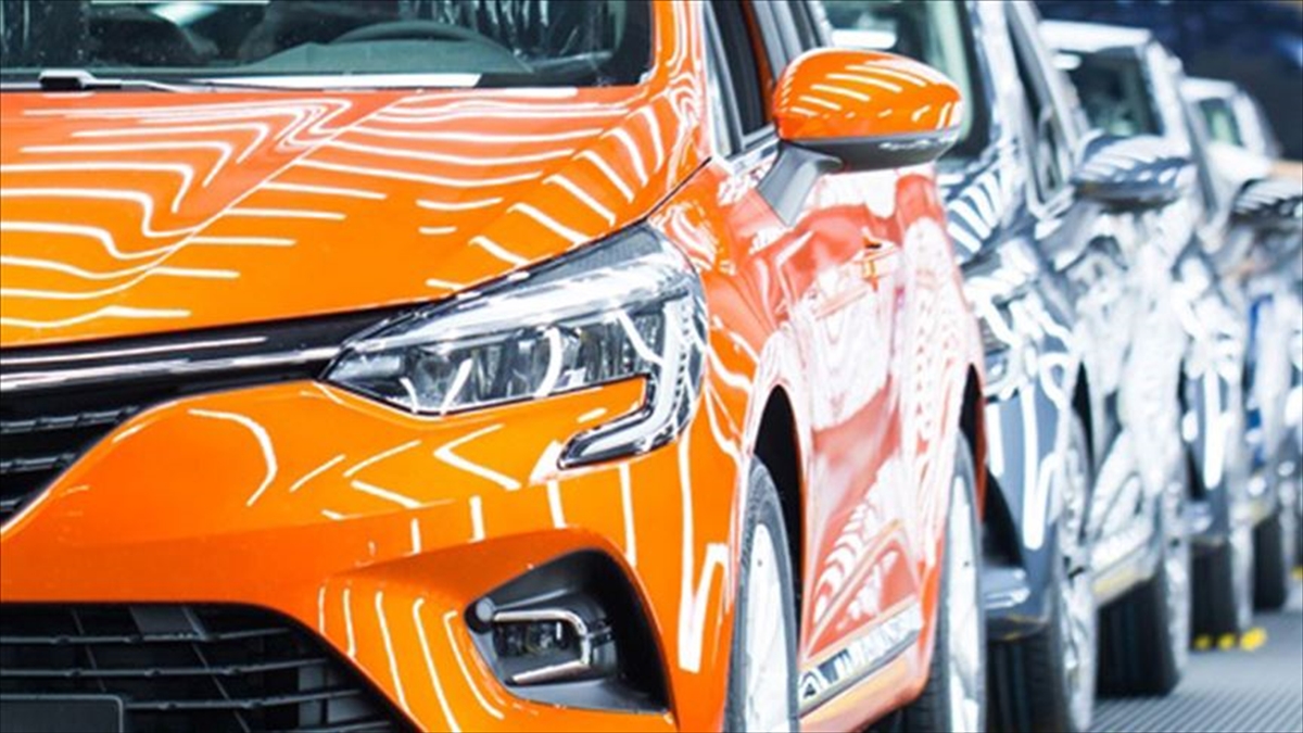 Otomotiv temmuzda 3,8 milyar dolarla en fazla ihracat yapan sektör oldu Otomotiv temmuzda 3,8 milyar dolarla en fazla ihracat yapan sektör oldu