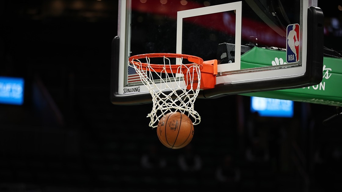 NBA’de son şampiyon Oklahoma City Thunder 3’te 3 yaptı NBA’de son şampiyon Oklahoma City Thunder 3’te 3 yaptı