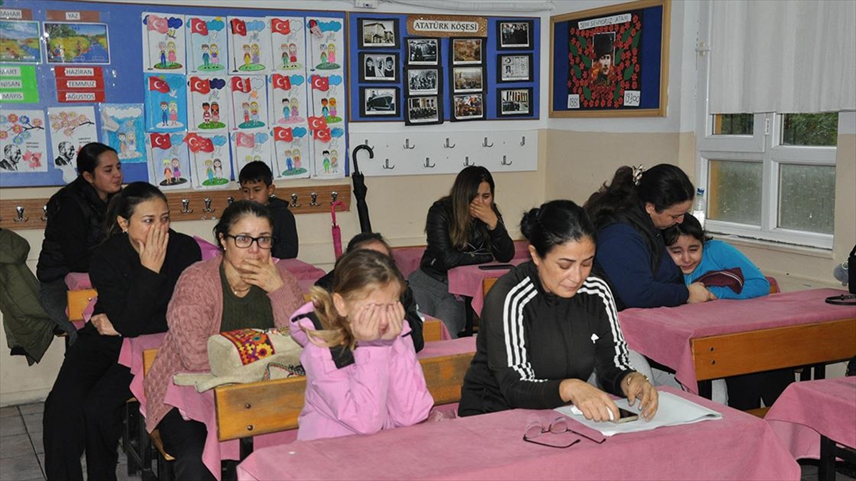 24 Kasım Öğretmenler Günü’nde motosikletin çarpması sonucu hayatını kaybeden öğretmenin okulunda yas hakim