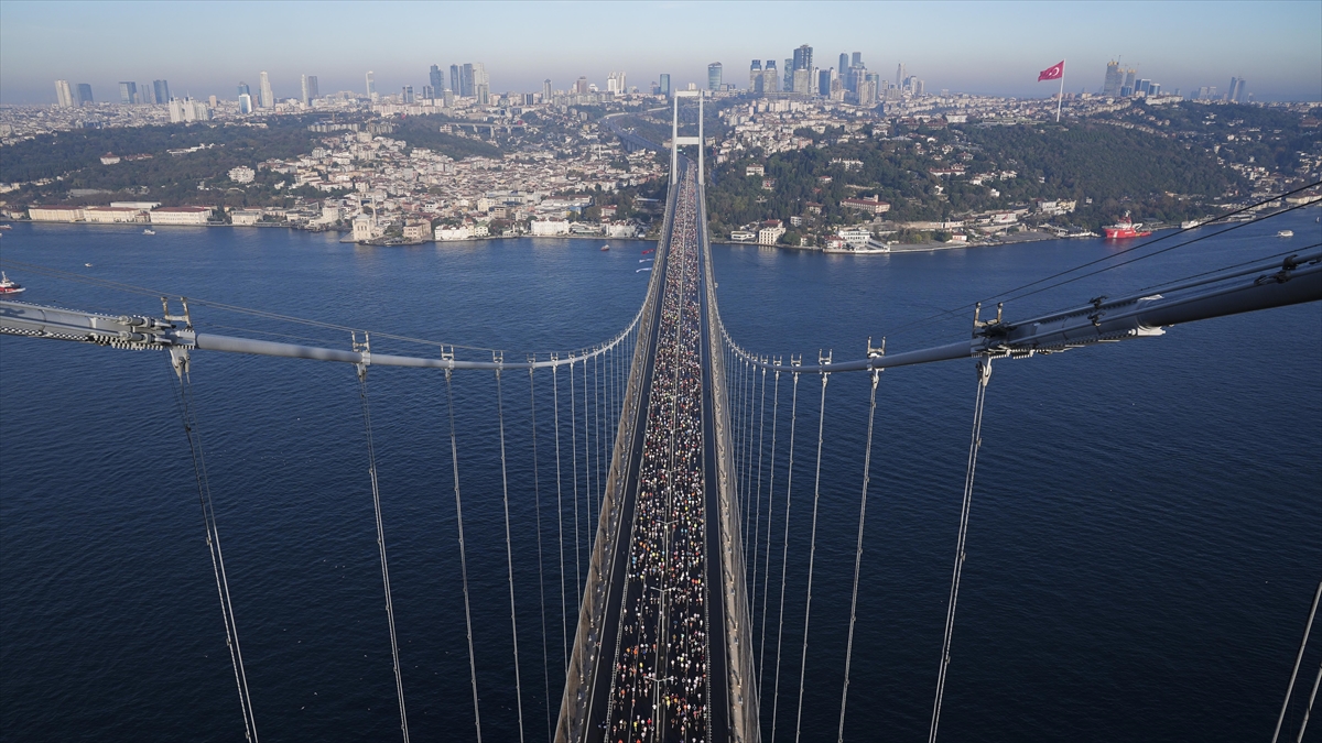 47. İstanbul Maratonu başladı 47. İstanbul Maratonu başladı