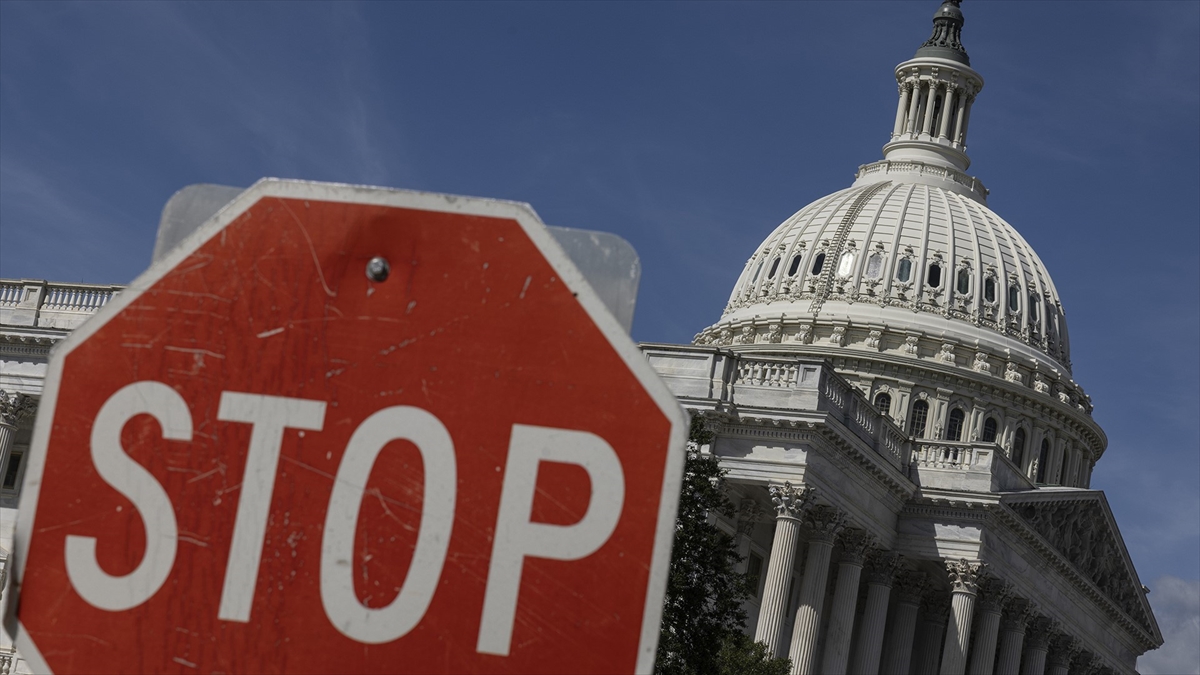 ABD’deki hükümet kapanması nedeniyle NATO müttefiklerine silah satışının ertelendiği öne sürüldü ABD’deki hükümet kapanması nedeniyle NATO müttefiklerine silah satışının ertelendiği öne sürüldü