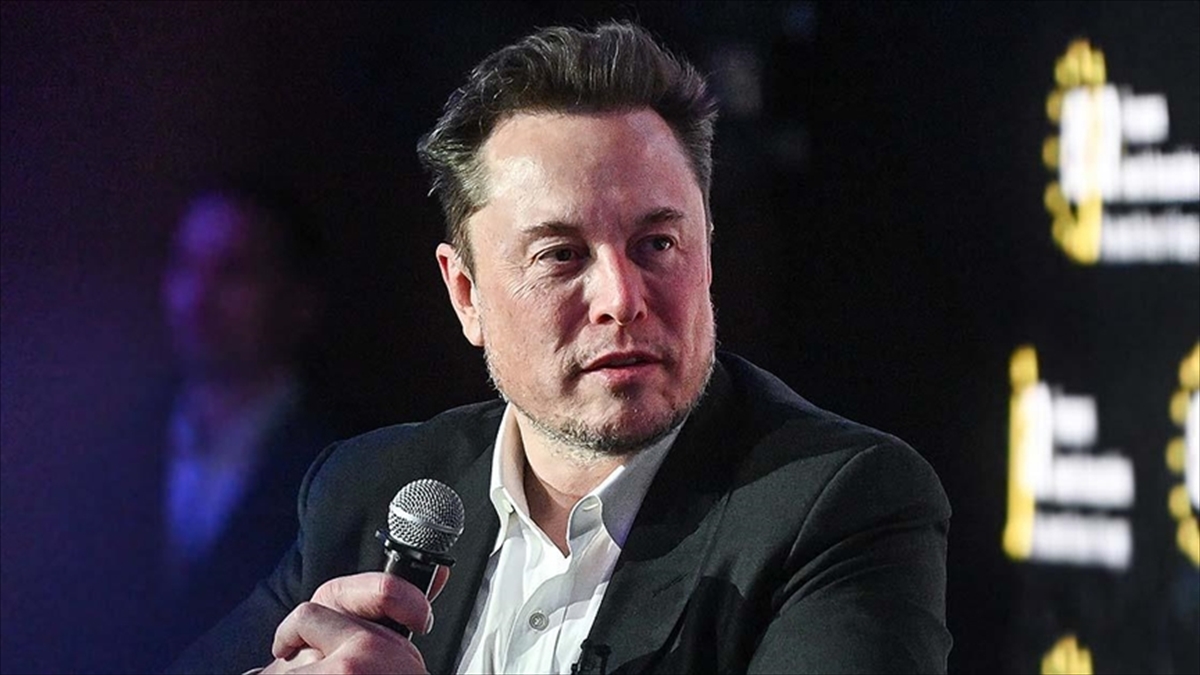 ABD’li milyarder Musk: Yapay zeka ve insansı robotlar yoksulluğu ortadan kaldıracak
