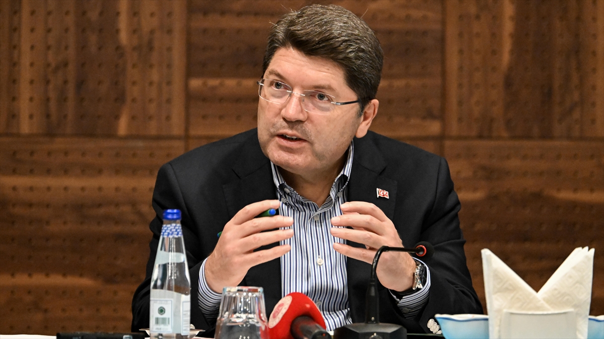 Adalet Bakanı Tunç: Çocukları suça sürükleyenlerle ilgili cezaların arttırılması söz konusu Adalet Bakanı Tunç: Çocukları suça sürükleyenlerle ilgili cezaların arttırılması söz konusu