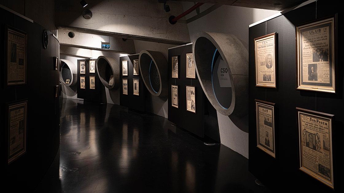 “Bir Ulusun Yası, Manşetlerin Yankısı” sergisi, Atatürk’e dair tarihi sayfaları ziyaretçilerle buluşturuyor “Bir Ulusun Yası, Manşetlerin Yankısı” sergisi, Atatürk’e dair tarihi sayfaları ziyaretçilerle buluşturuyor