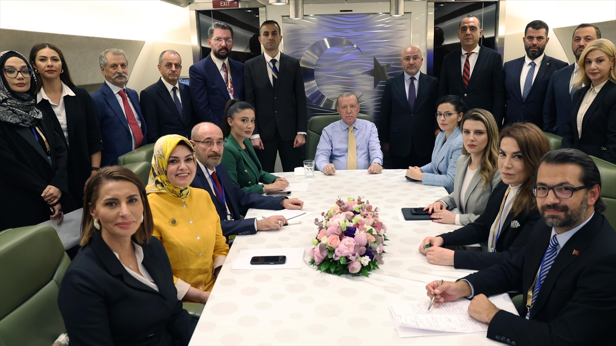 Cumhurbaşkanı Erdoğan: F-35 konusunda ABD Başkanı Sayın Trump’la yaptığımız son görüşmelerde güzel adımlar attık Cumhurbaşkanı Erdoğan: F-35 konusunda ABD Başkanı Sayın Trump’la yaptığımız son görüşmelerde güzel adımlar attık