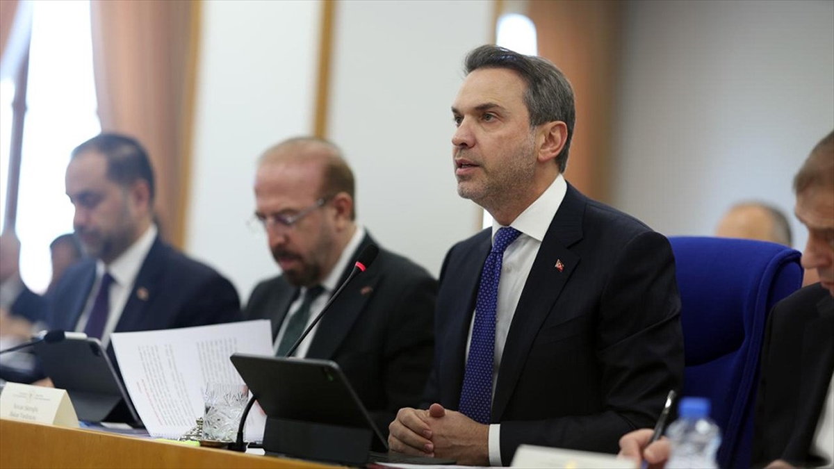 Enerji ve Tabii Kaynaklar Bakanı Bayraktar: Petrol ve doğal gazda tarihimizin en yüksek üretim seviyelerine ulaştık Enerji ve Tabii Kaynaklar Bakanı Bayraktar: Petrol ve doğal gazda tarihimizin en yüksek üretim seviyelerine ulaştık