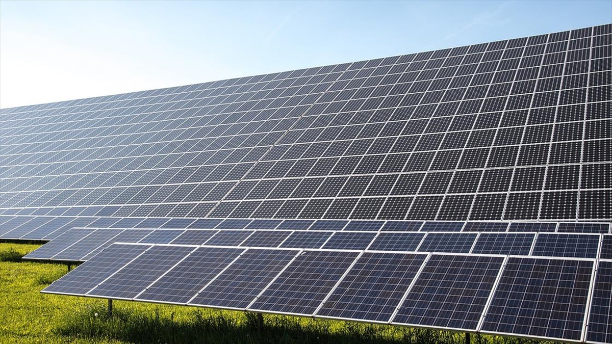 Eski madenler güneşin hizmetinde Eski madenler güneşin hizmetinde