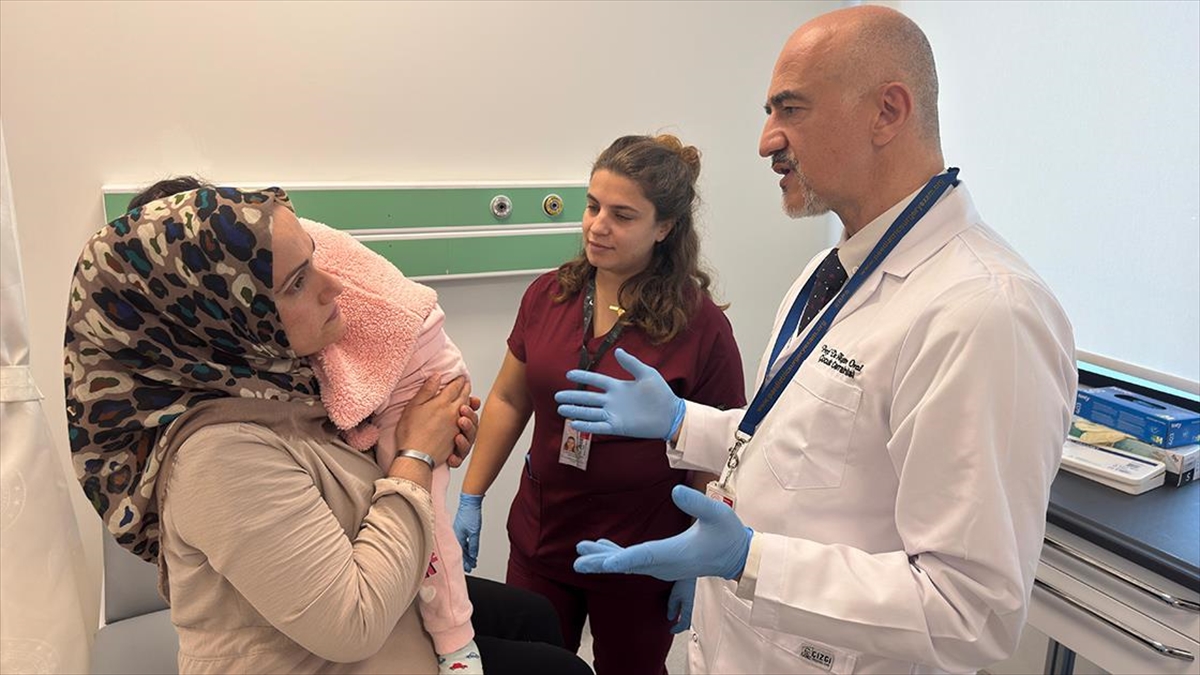 Evinde çıkan yangında vücudu yanan 2 yaşındaki Meryem, “hassas” tedaviyle iyileşti Evinde çıkan yangında vücudu yanan 2 yaşındaki Meryem, “hassas” tedaviyle iyileşti