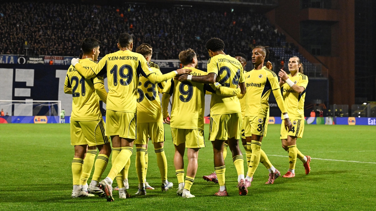 Fenerbahçe, zirveyi belirleyecek derbide yarın Galatasaray’ı ağırlayacak