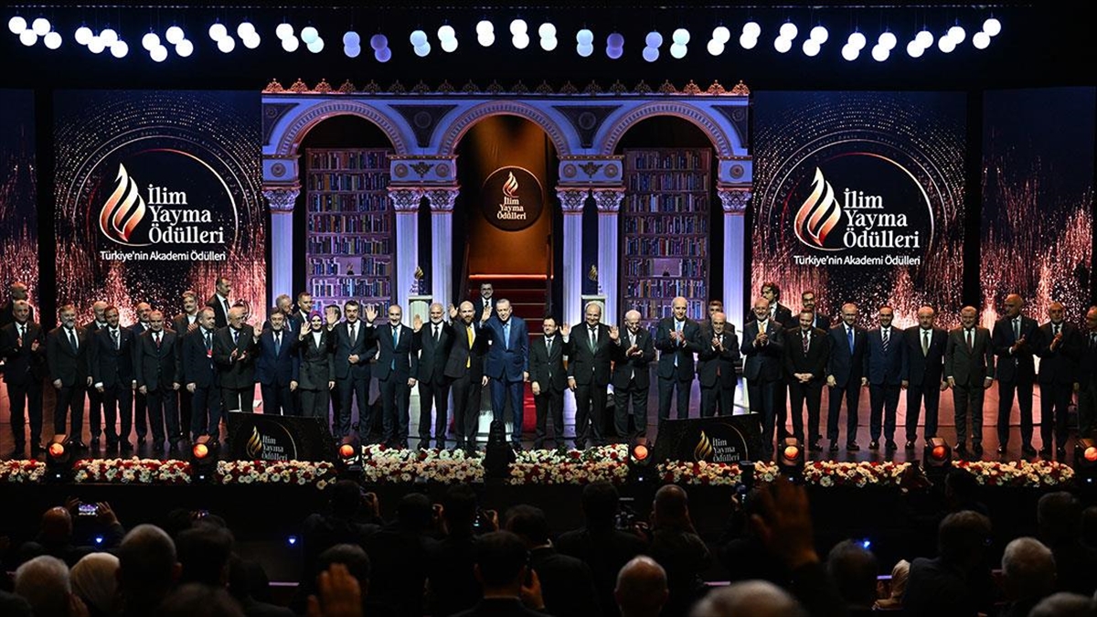 İlim Yayma Ödülleri töreni İstanbul’da yapıldı
