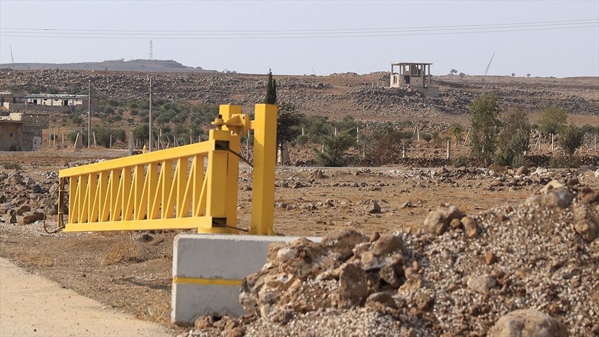 İsrail ordusu, Suriye’nin Kuneytra ilindeki ihlallerini sürdürüyor İsrail ordusu, Suriye’nin Kuneytra ilindeki ihlallerini sürdürüyor