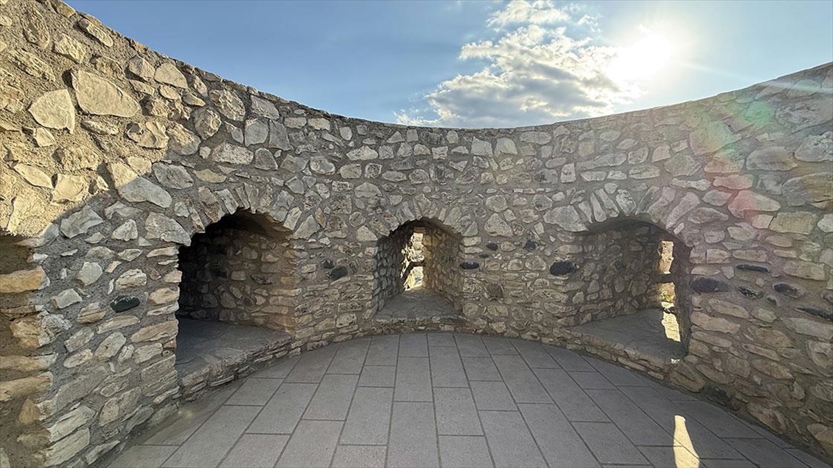 Karabağ Zaferi sonrası restore edilen Askeran Kalesi ziyaretçi ağırlıyor Karabağ Zaferi sonrası restore edilen Askeran Kalesi ziyaretçi ağırlıyor