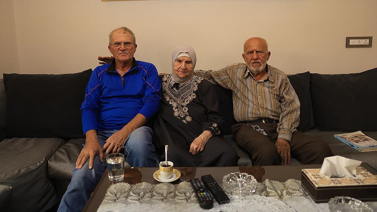 Nekbe’den kaçarak Suriye’ye sığınan Filistinli Muhammed, 77 yıldır vatan hasretiyle yaşıyor Nekbe’den kaçarak Suriye’ye sığınan Filistinli Muhammed, 77 yıldır vatan hasretiyle yaşıyor