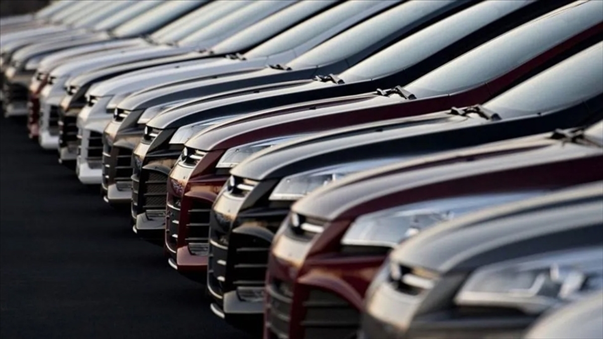 Otomotiv şirketleri borsada ekim ayında karışık seyir izledi Otomotiv şirketleri borsada ekim ayında karışık seyir izledi