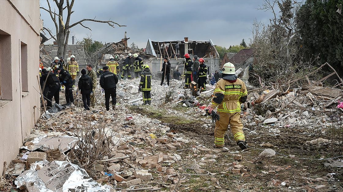 Rusya, Ukrayna’ya ait 82 İHA’nın Moskova dahil çeşitli bölgelerde etkisiz hale getirildiğini duyurdu Rusya, Ukrayna’ya ait 82 İHA’nın Moskova dahil çeşitli bölgelerde etkisiz hale getirildiğini duyurdu