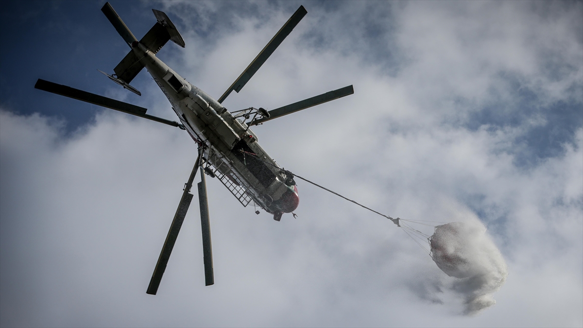 Türkiye küresel ölçekte yangınla mücadelede öncü rolünü pekiştiriyor Türkiye küresel ölçekte yangınla mücadelede öncü rolünü pekiştiriyor