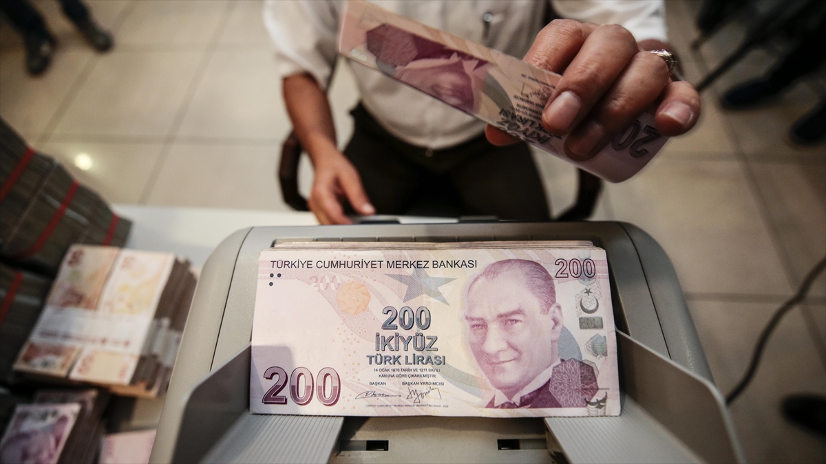 Türkiye’nin en büyük 10 bankası yılın 9 ayında 484,5 milyar lira kar elde etti Türkiye’nin en büyük 10 bankası yılın 9 ayında 484,5 milyar lira kar elde etti