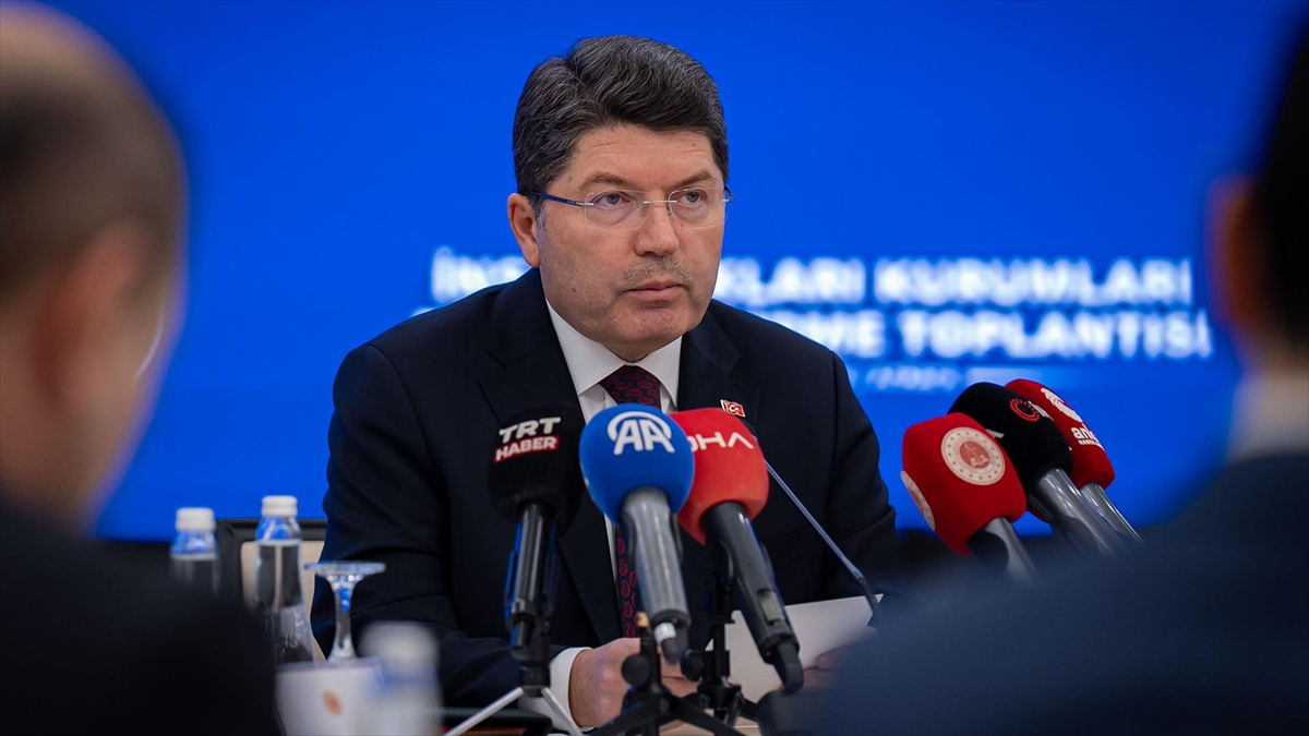 Adalet Bakanı Tunç: Yasa dışı bahis ve kumar suçlarına ilişkin cezaların artırılması için çalışma başlatıldı Adalet Bakanı Tunç: Yasa dışı bahis ve kumar suçlarına ilişkin cezaların artırılması için çalışma başlatıldı