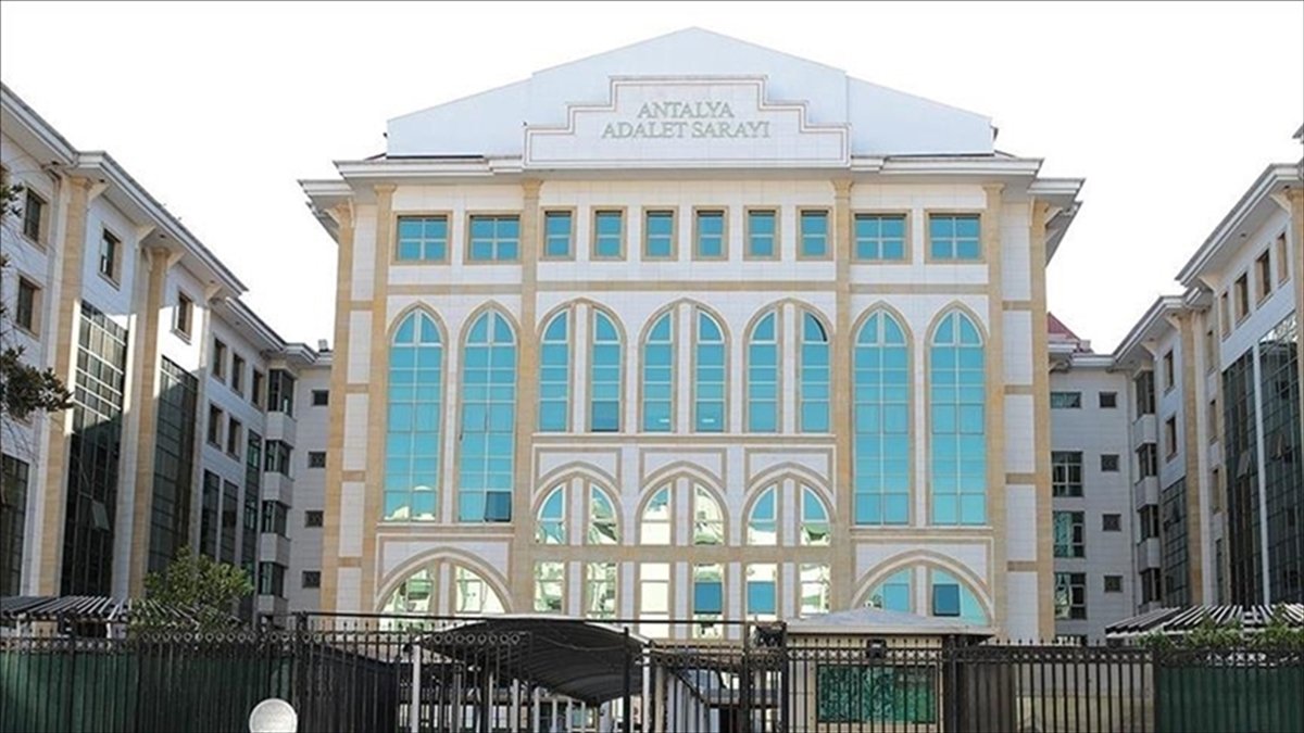 Antalya Büyükşehir Belediyesine yönelik soruşturmada Muhittin Böcek ve 6 şüphelinin ek ifadesi alınacak Antalya Büyükşehir Belediyesine yönelik soruşturmada Muhittin Böcek ve 6 şüphelinin ek ifadesi alınacak