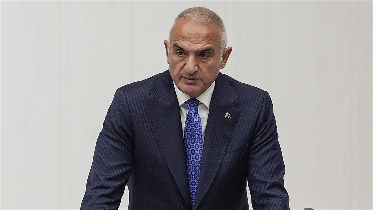 Bakan Ersoy: (Kartalkaya Kayak Merkezi’ndeki yangın) Danıştay’ın aldığı karardan çok daha önce soruşturma izni verdik Bakan Ersoy: (Kartalkaya Kayak Merkezi’ndeki yangın) Danıştay’ın aldığı karardan çok daha önce soruşturma izni verdik